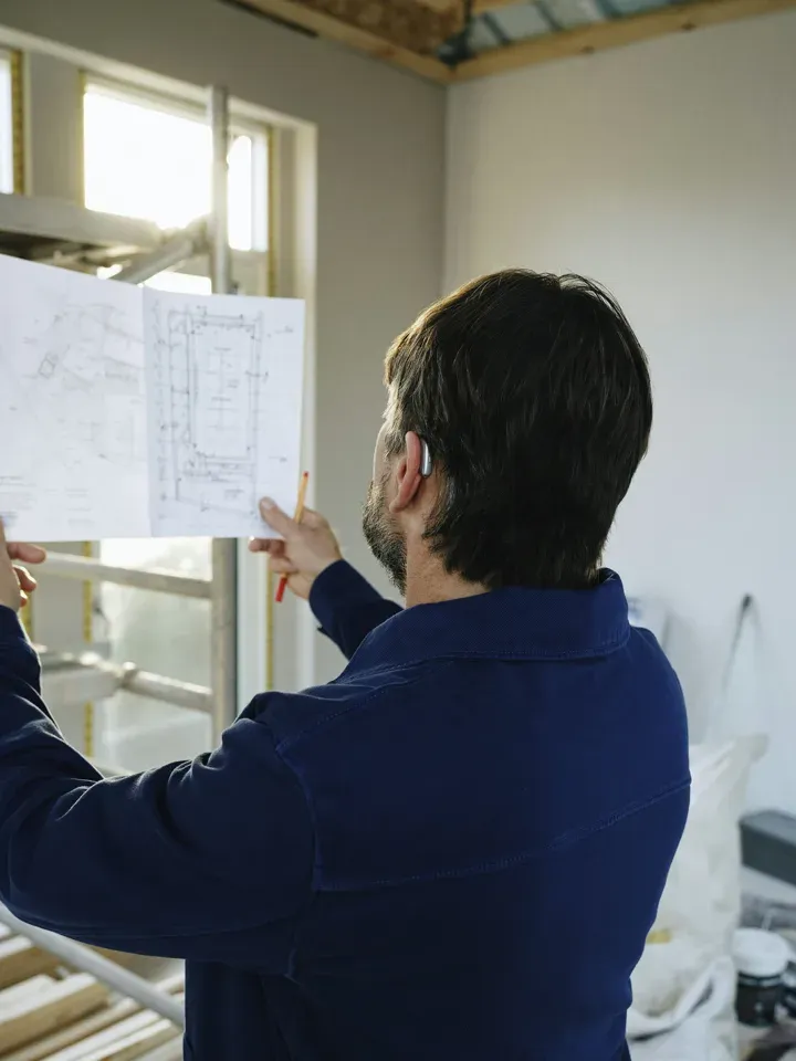 Fotografia illustrativa: valutazione di un progetto elettrico